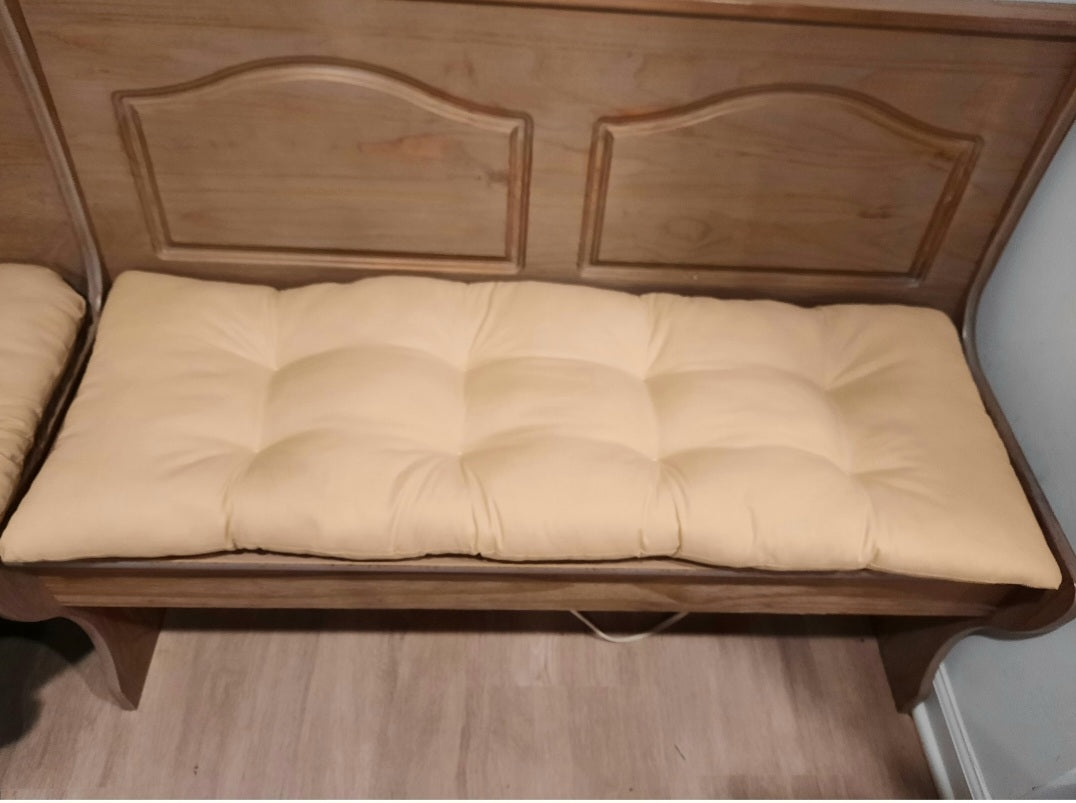 4 Piece Nook Cushions Set ties on Single cushion only