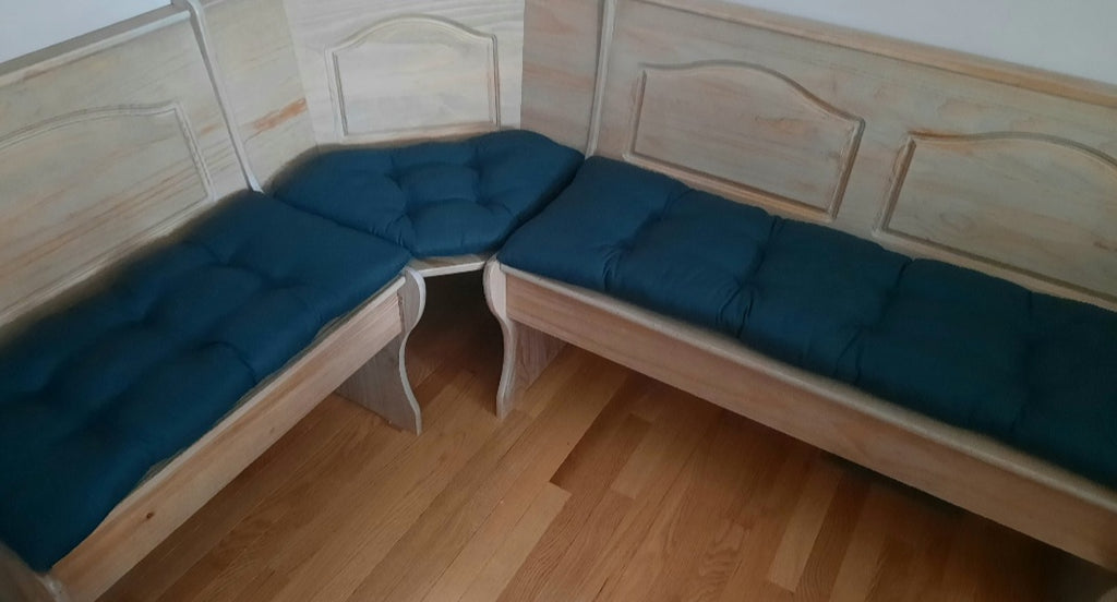 4 Piece Nook Cushions Set ties on Single cushion only