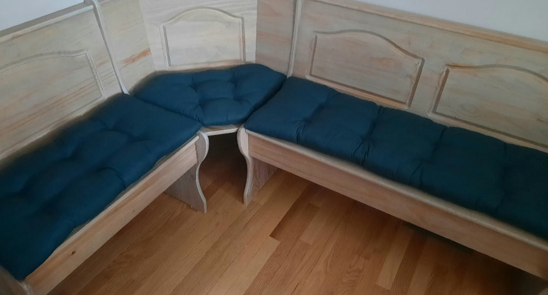 4 Piece Nook Cushions Set ties on Single cushion only