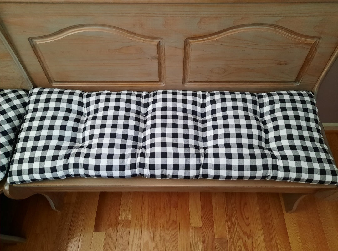 4 Piece Nook Cushions Set ties on Single cushion only